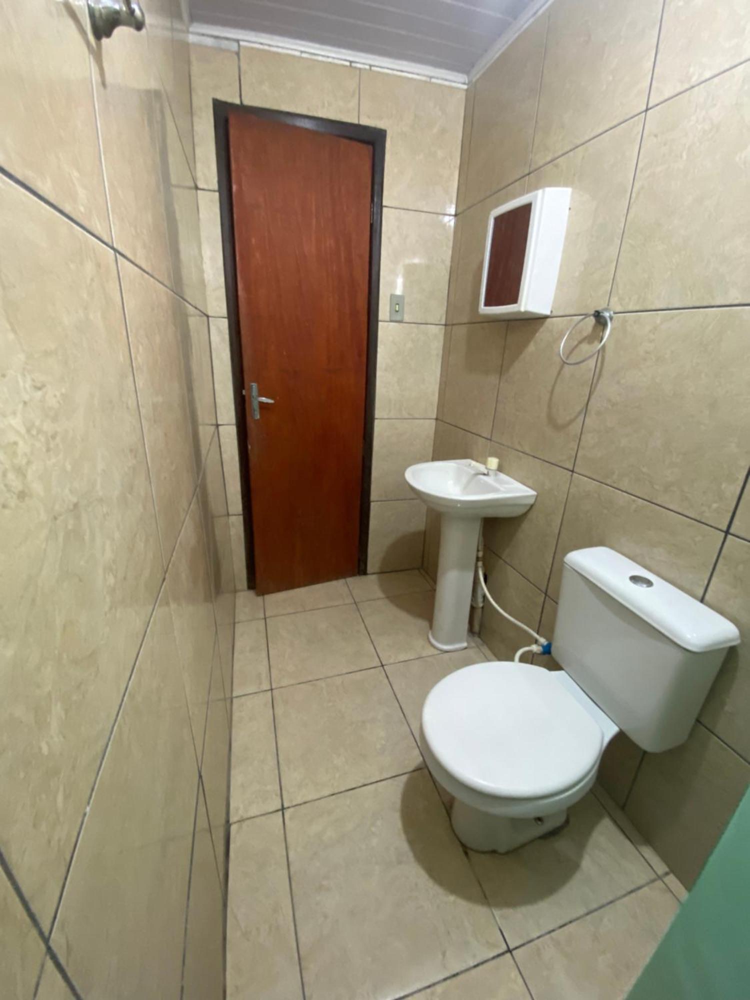 Dorm Room 5-6 People Shared Bathroom Outside Room Dublin Exterior foto